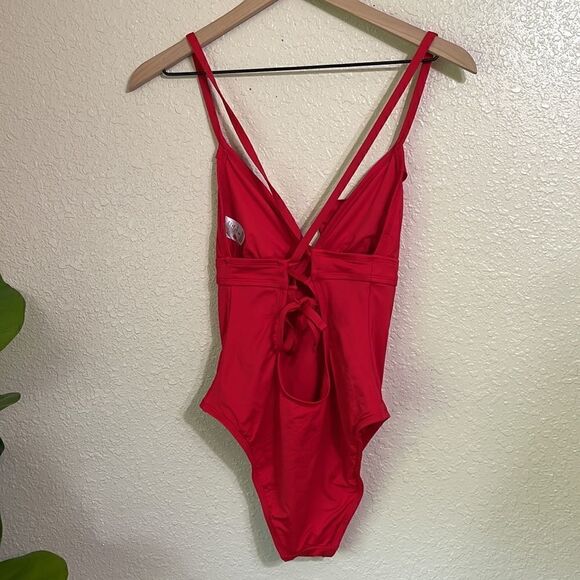 Shade & Shore ruffle swimsuit - Picture 6 of 15